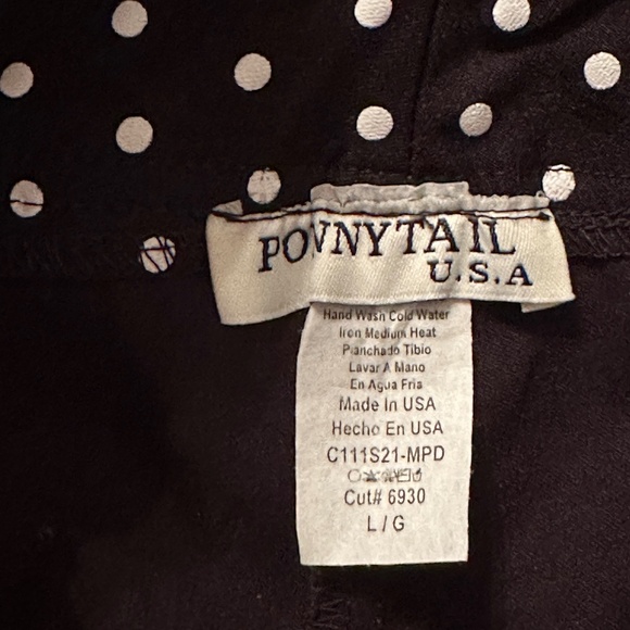 Pony Tail Black and White Polka Dot Capris Sz Med-Large - Picture 4 of 4